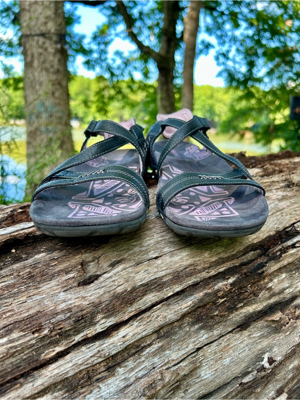 Merrell Women's Black Strappy Leather Sandals - Picture 8 of 15